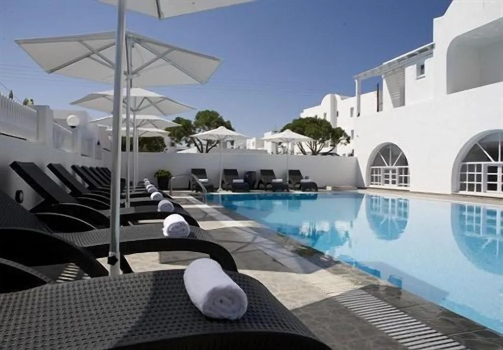 Pool, Philippion, Santorini