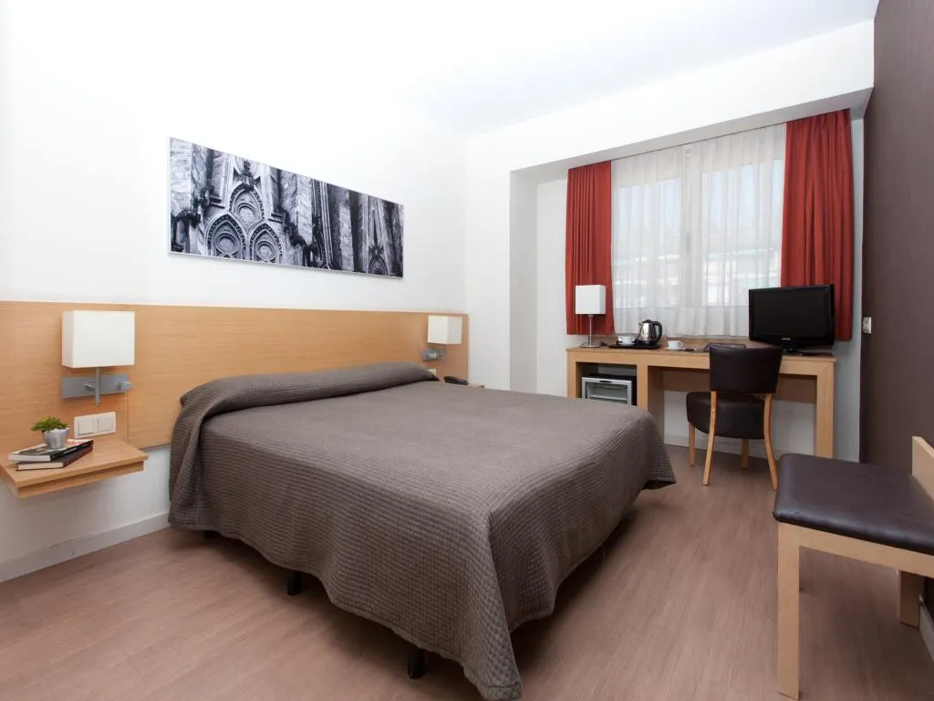 SINGLE STANDARD Room, Sagrada Familia, Barcelona