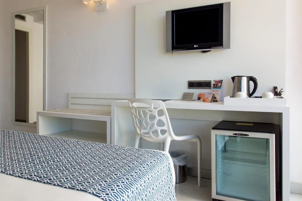 Double or Twin SUPERIOR MOUNTAIN VIEW Room, Catalonia Del Mar, Majorca