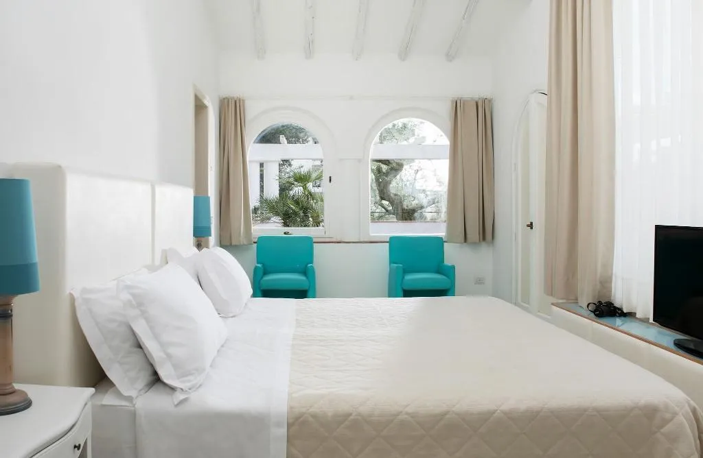Room, Conca Park, Naples