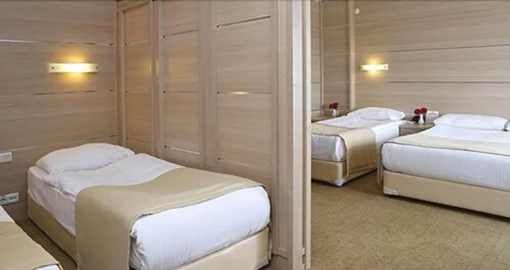 Room DELUXE ONE BED Room, Grand Hotel Temizel, Izmir