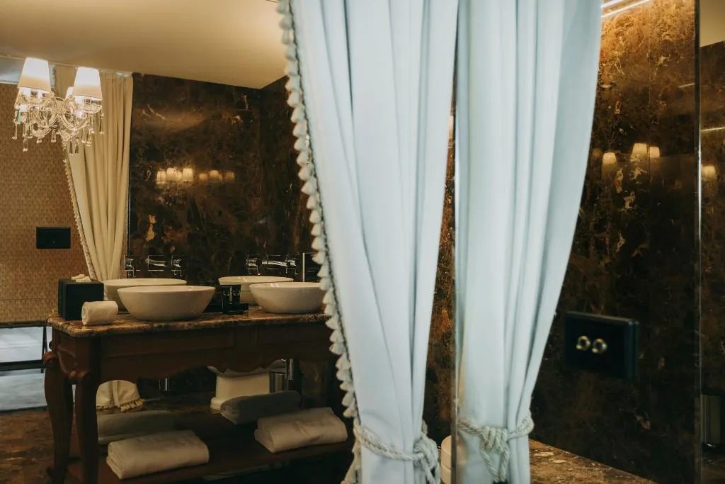 Double or Twin EXECUTIVE SUPERIOR Room, Torel Palace Porto, Porto