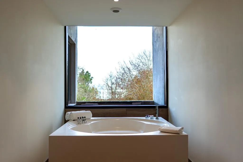 SUITE Presidential Room, Boeira Garden Hotel Porto Gaia, Curio Collection, Porto
