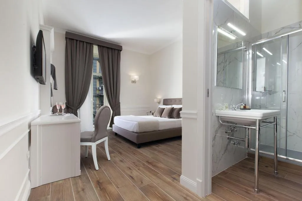 Room, La Fontanina Suites, Naples