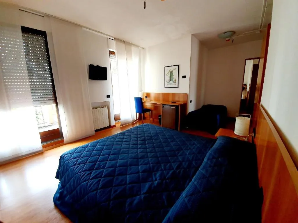 Room, Hotel Selide, Milan