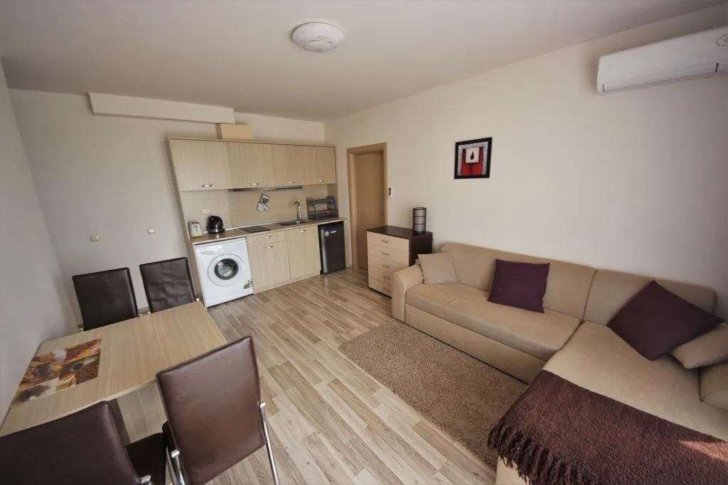 APARTMENT POOL VIEW ONE BEDROOM Room, Menada Tarsis Apartments, Bourgas