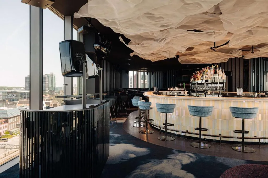 Bar, DoubleTree by Hilton Amsterdam Centraal Station, Amsterdam
