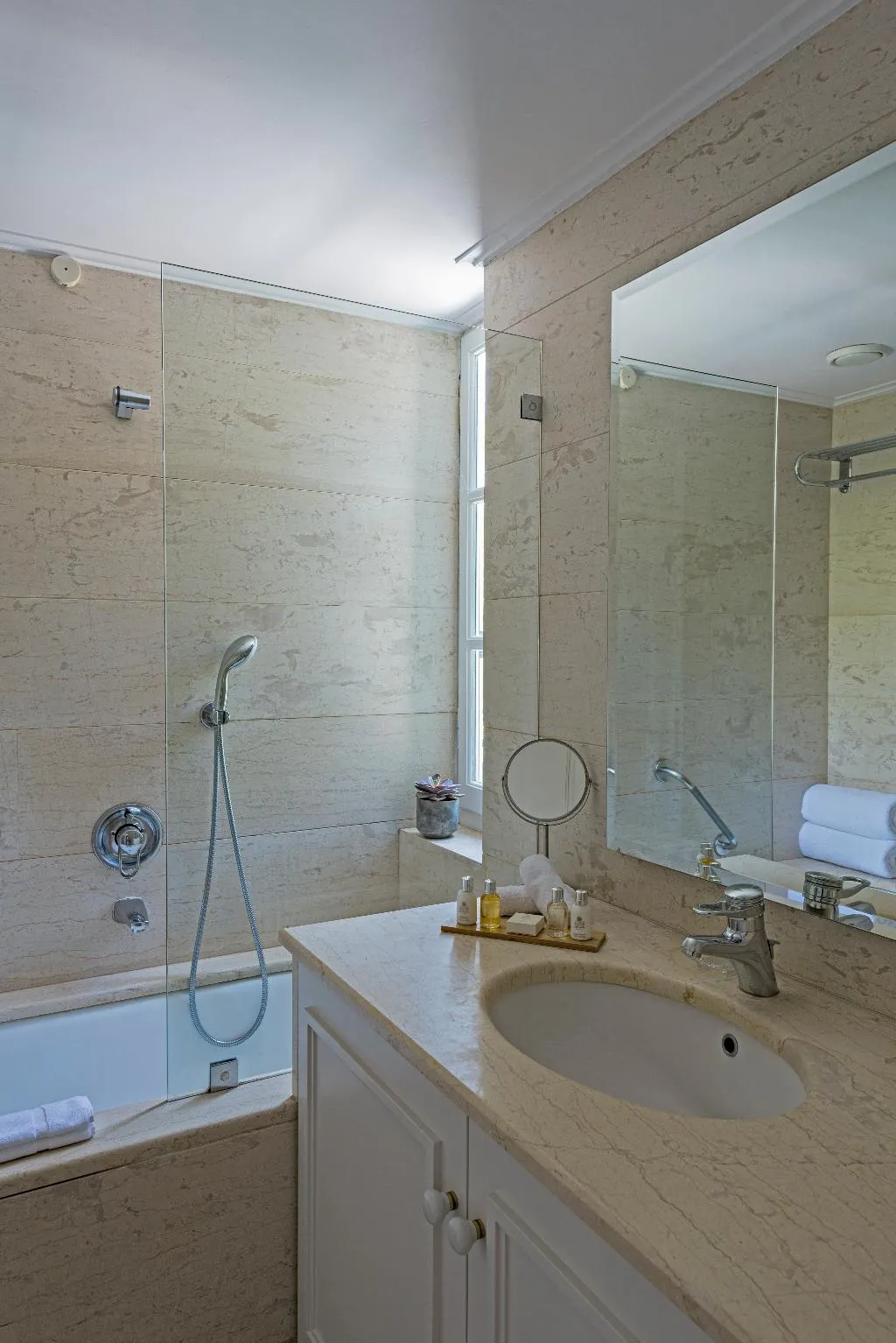 JUNIOR SUITE STANDARD Room, The Kefalari Suites, Athens