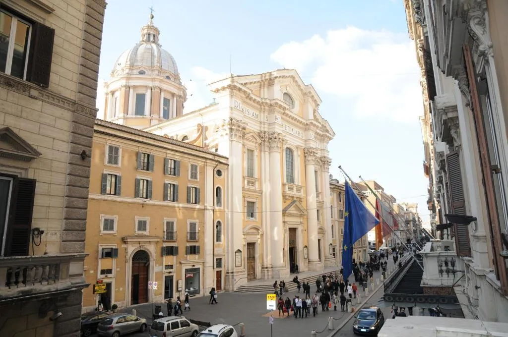 JUNIOR SUITE WITH VIEWS Room, Grand Hotel Plaza, Rome