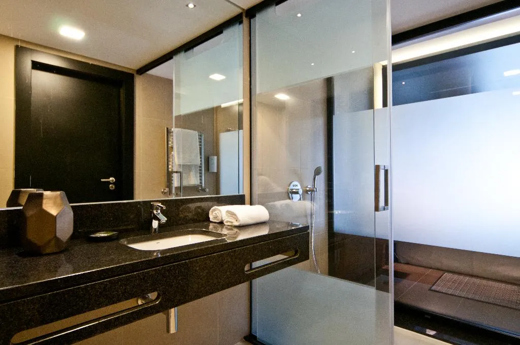 DOUBLE SINGLE USE POOL VIEW Room, Evidencia Belverde Hotel, Lisbon