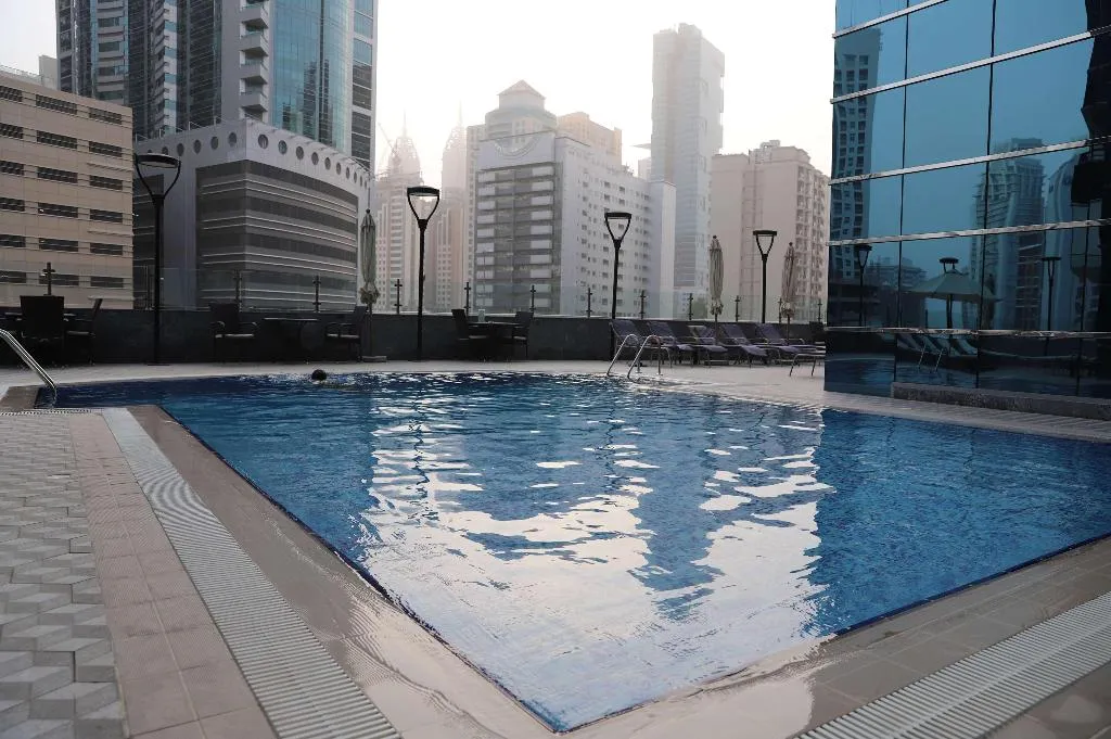 Pool, Golden Tulip Media Hotel, Dubai