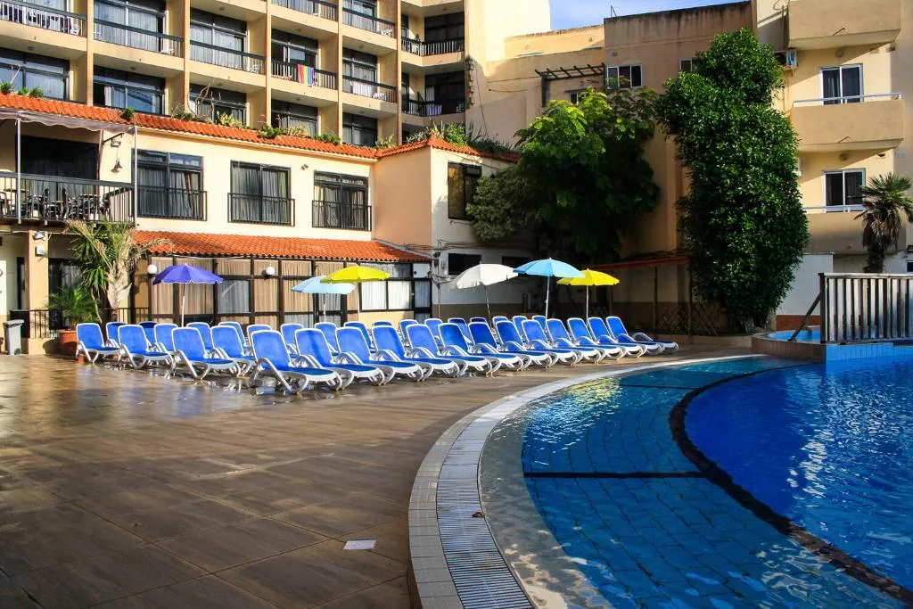 Pool, Cardor Holiday Complex, Malta
