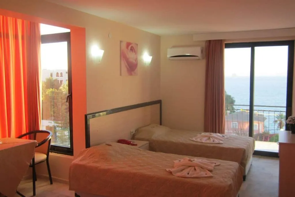 TRIPLE STANDARD Room, Melike, Izmir