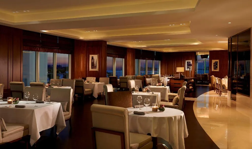 Restaurant, Waldorf Astoria Dubai Palm Jumeirah, Dubai