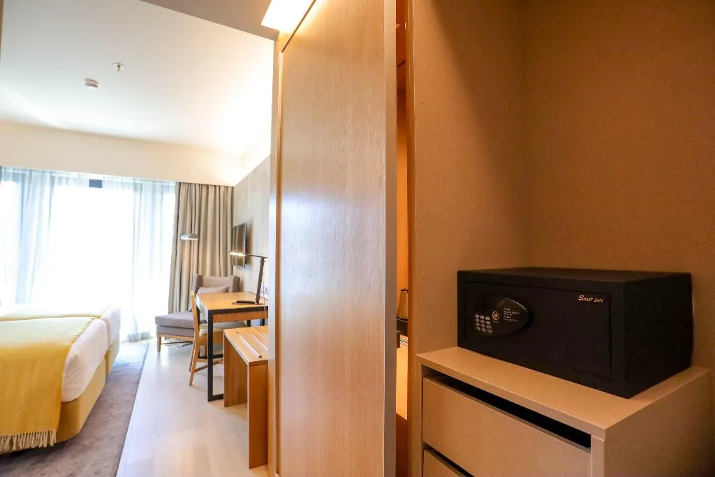 TWIN DELUXE RIVER VIEW Room, Neya Porto Hotel, Porto