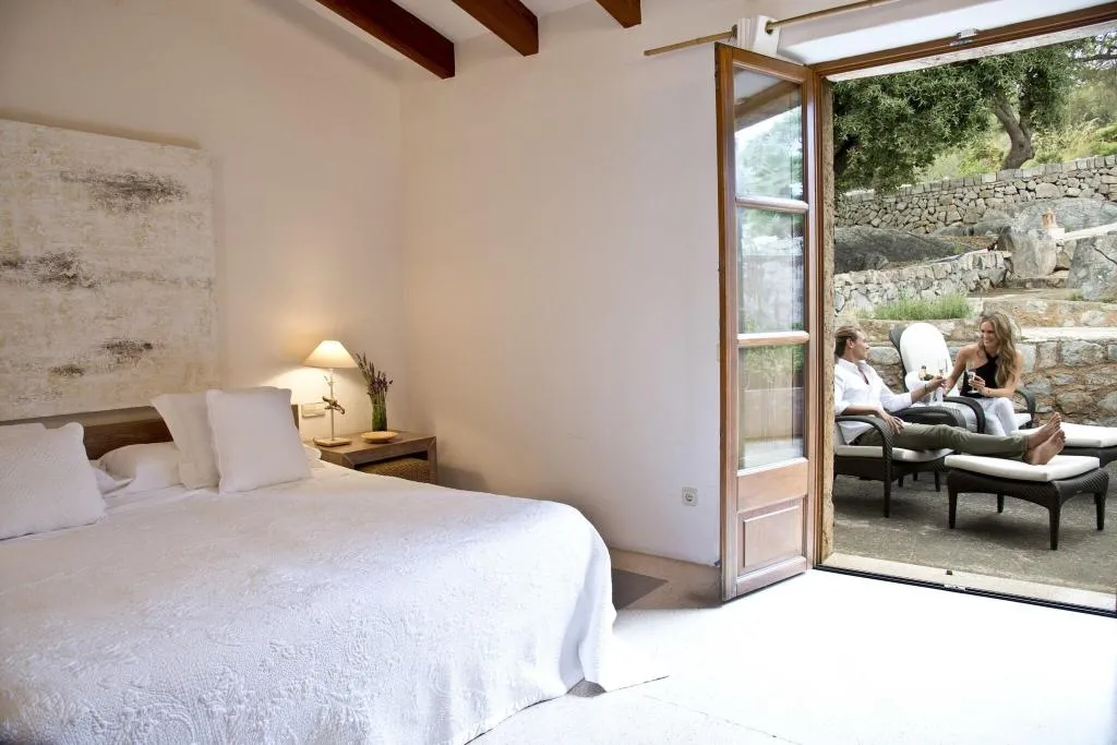 DOUBLE WITH TERRACE Room, Cases de Son Barbassa, Majorca
