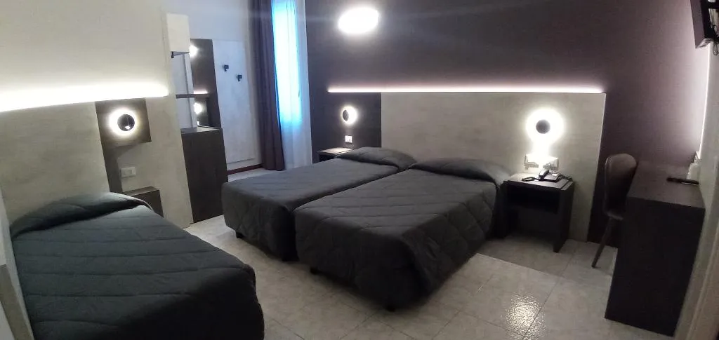 TRIPLE STANDARD Room, Mistral, Milan