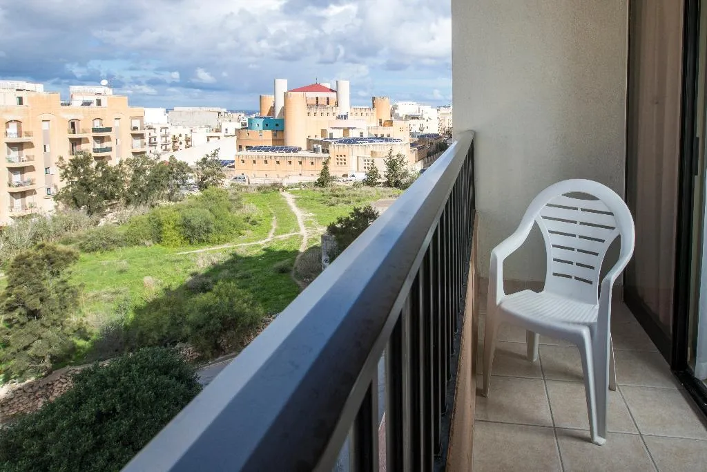 Double or Twin STANDARD Room, Sunflower, Malta