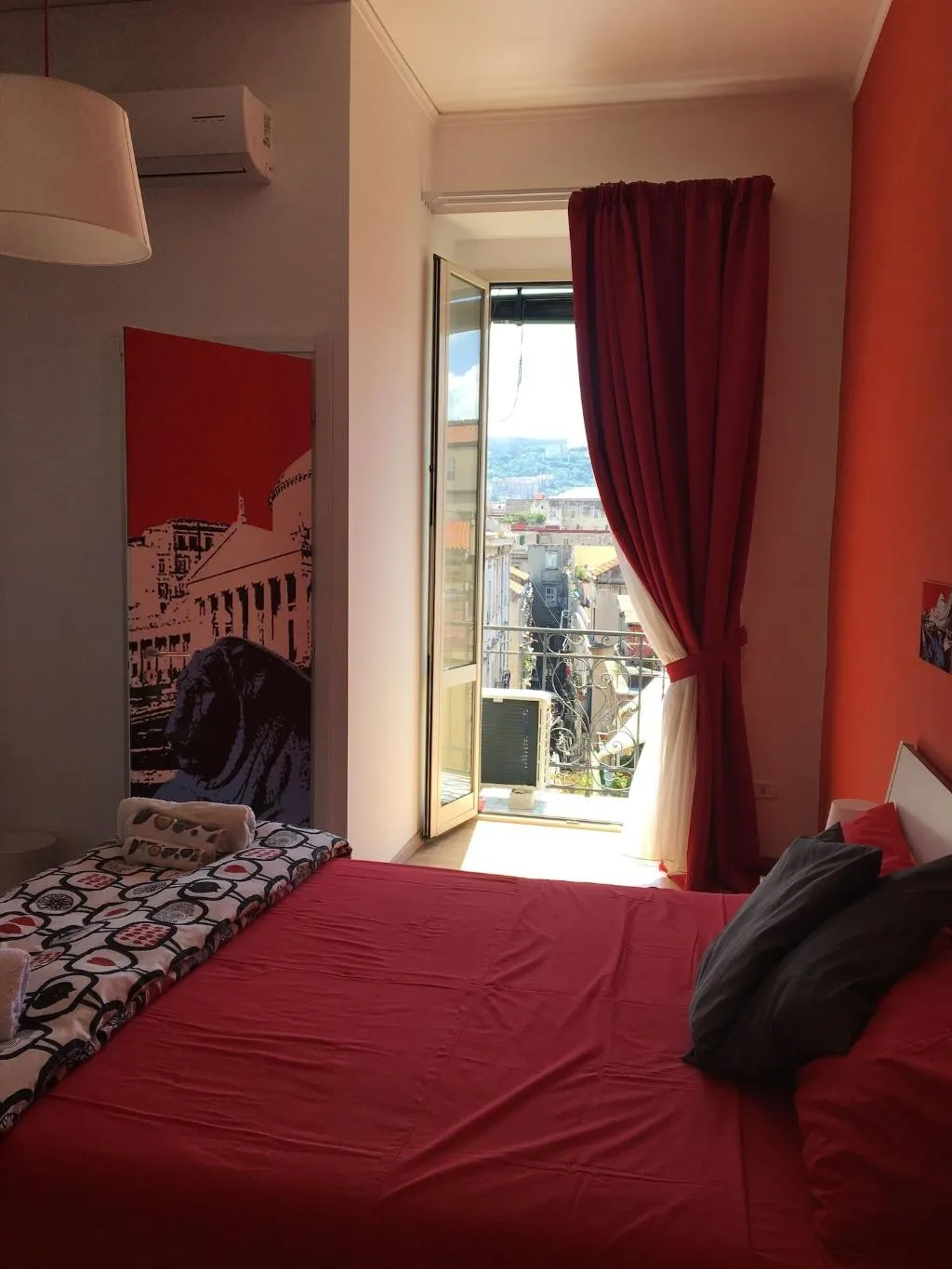 Room, B&B Tarumbò, Naples