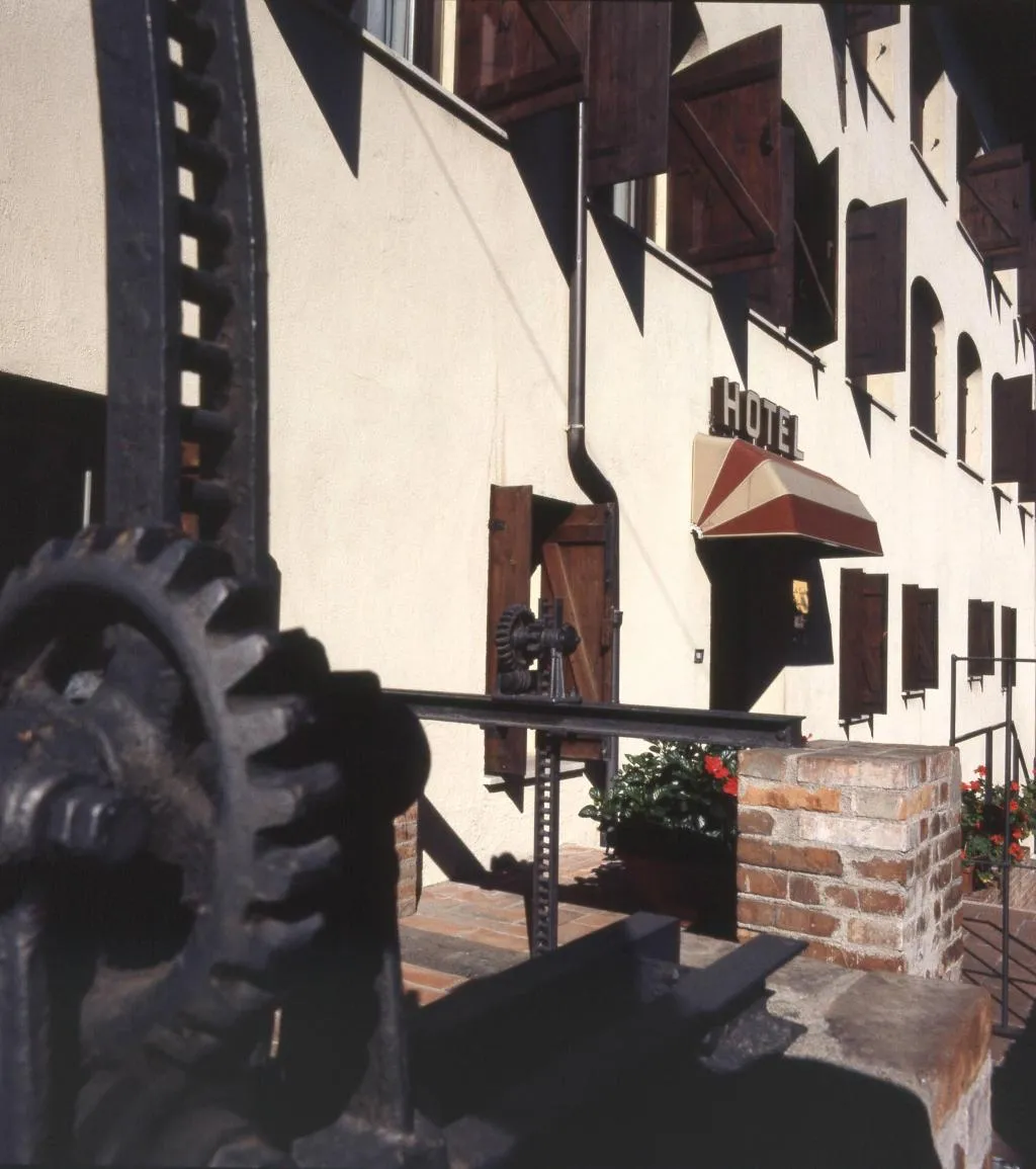 General view, La Vecchia Cartiera, Florence