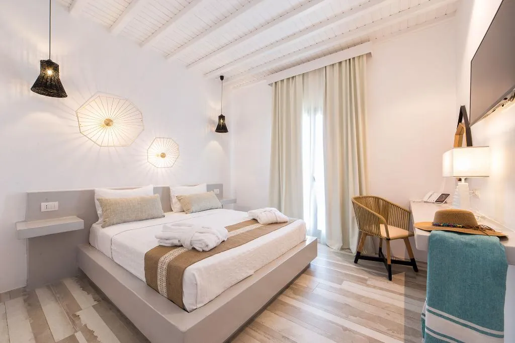 SUITE DELUXE SEA VIEW Room, Osom Resort, Mykonos
