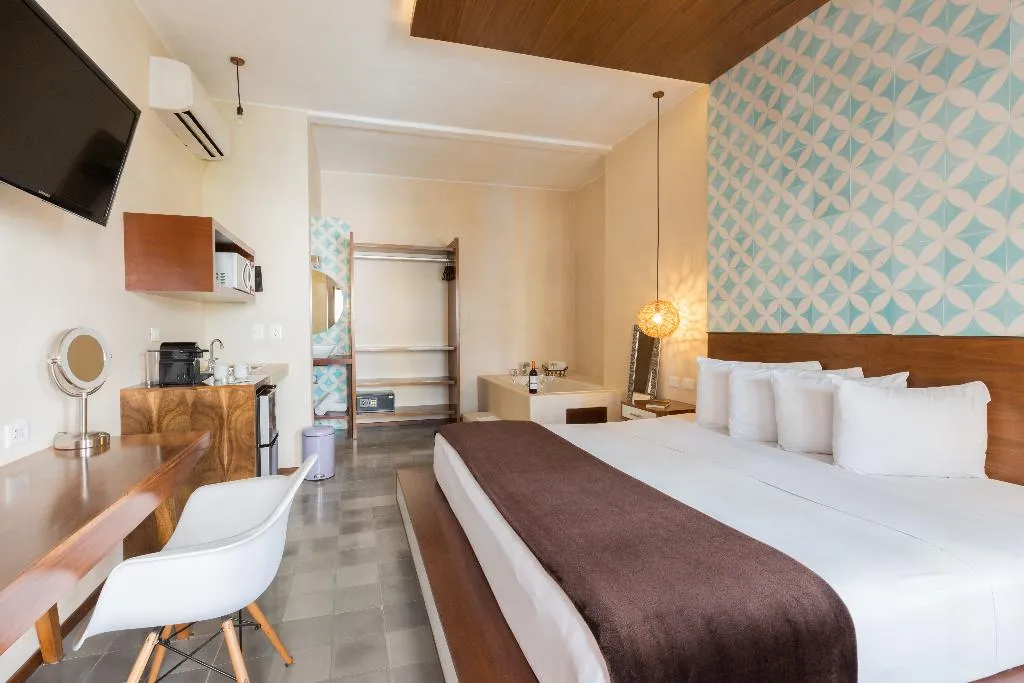Room WITH JACUZZI Room, Quinta Margarita, Boho Chic Hotel, Cancun Area