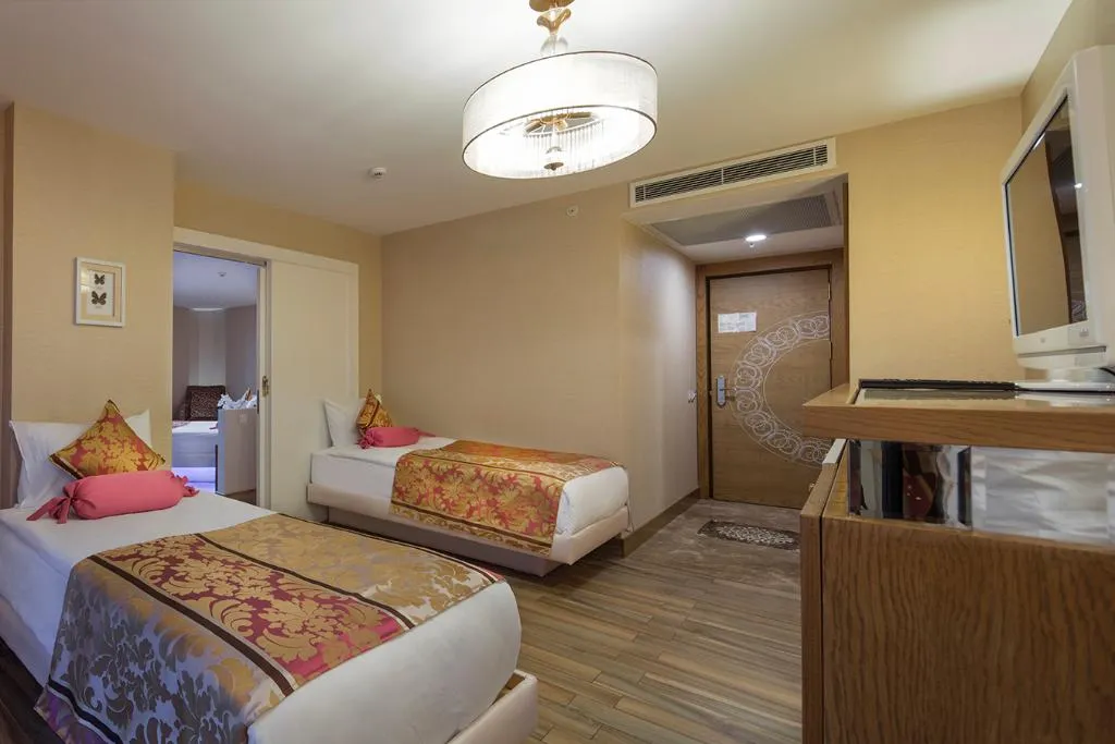 FAMILY ROOM SEA VIEW Room, Granada Luxury Okurcalar, Antalya