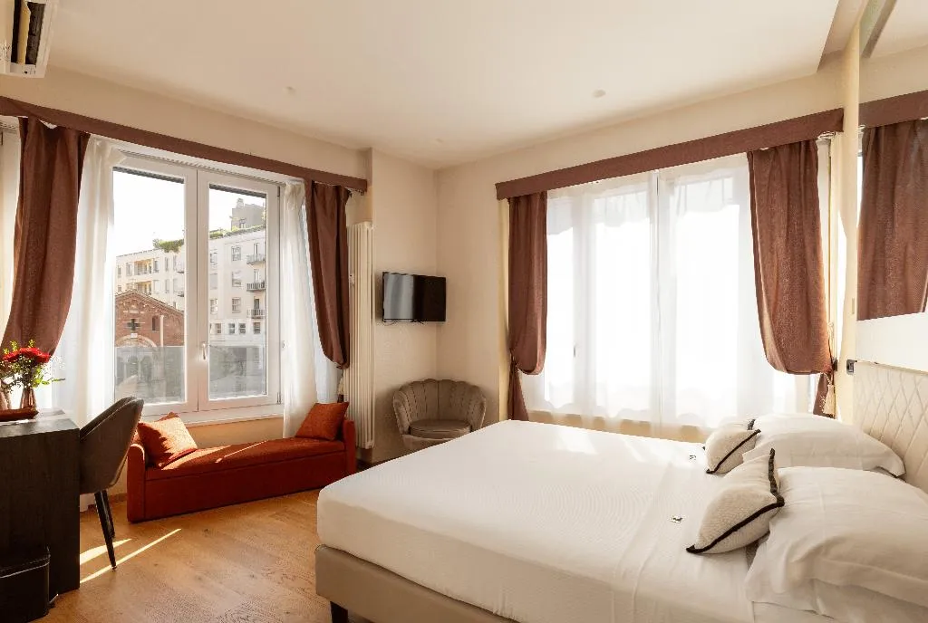 DOUBLE SUPERIOR WITH VIEWS Room, AH - Fashion District, Milan