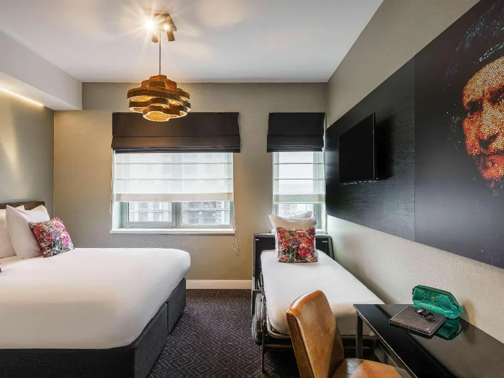 FAMILY ROOM CLASSIC Room, Mercure Hotel Amsterdam Sloterdijk Station, Amsterdam