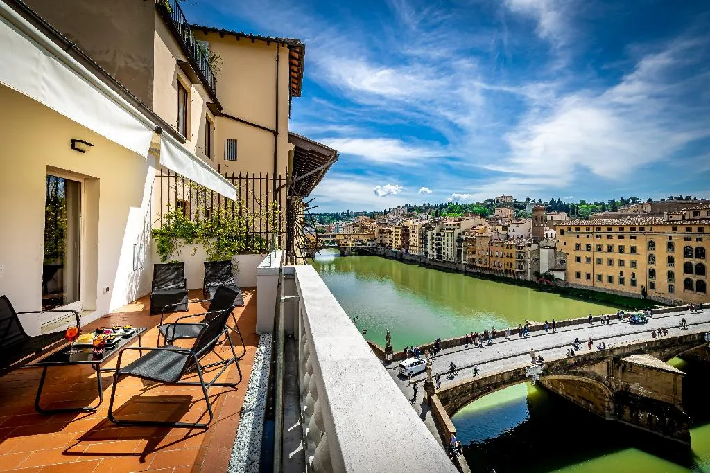SUITE DELUXE WITH TERRACE Room, Palazzo Alfieri, Florence