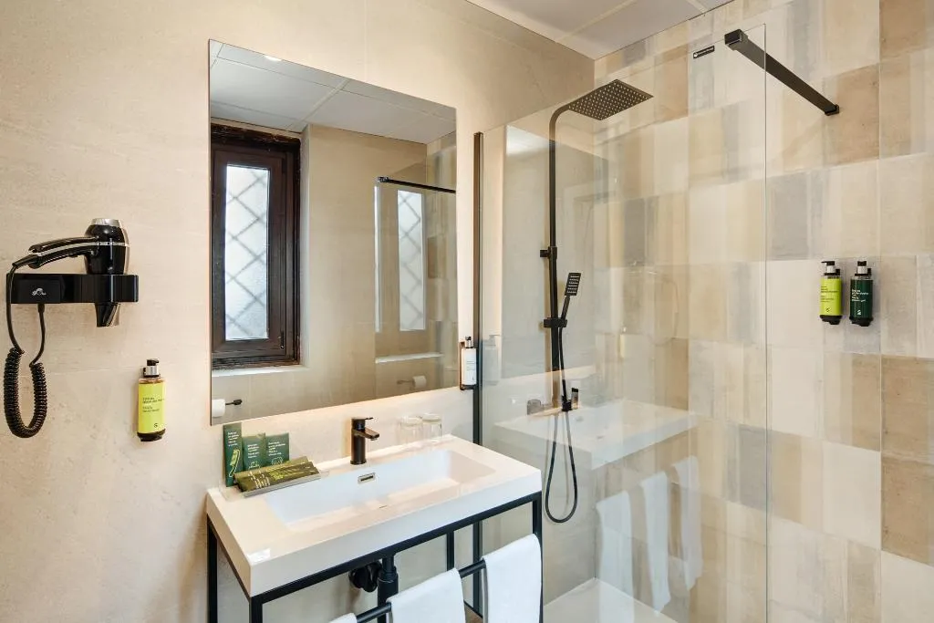 DOUBLE CLASSIC WITH VIEWS Room, Sercotel Alfonso VI, Madrid