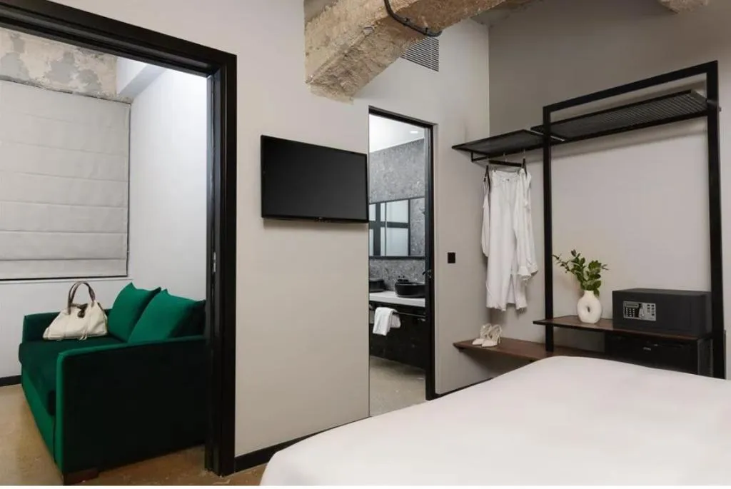 JUNIOR SUITE STANDARD Room, Anise Aluma Athens, Tapestry Collection by Hilton, Athens