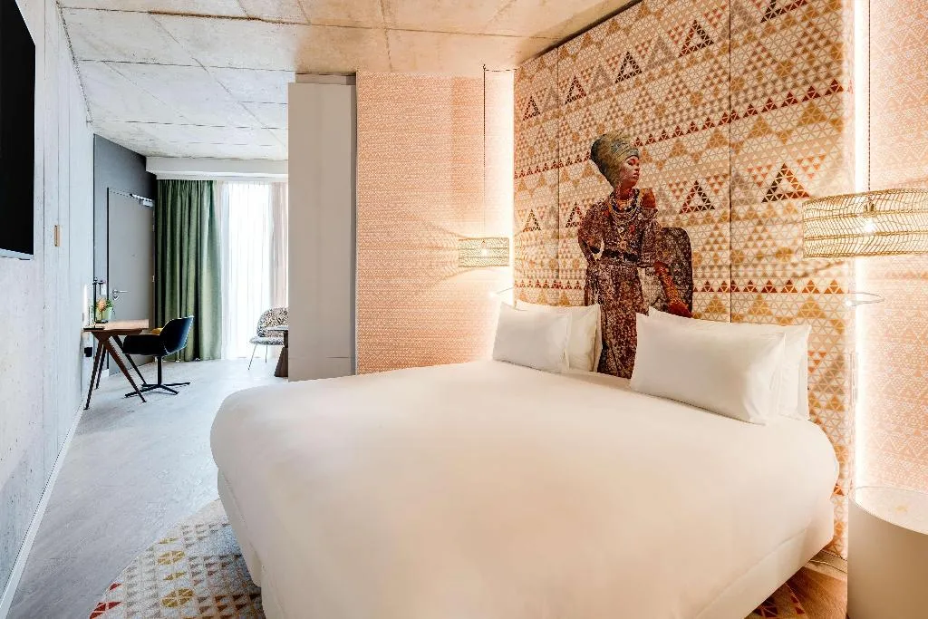 DOUBLE PREMIUM Room, nhow Amsterdam RAI, Amsterdam