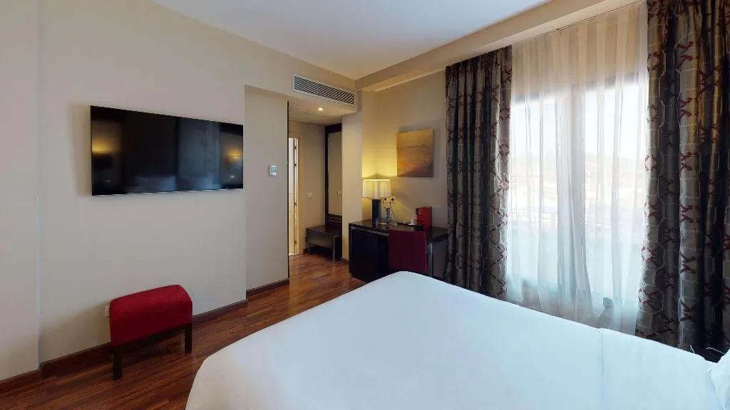 Room, Radisson RED Madrid, Madrid