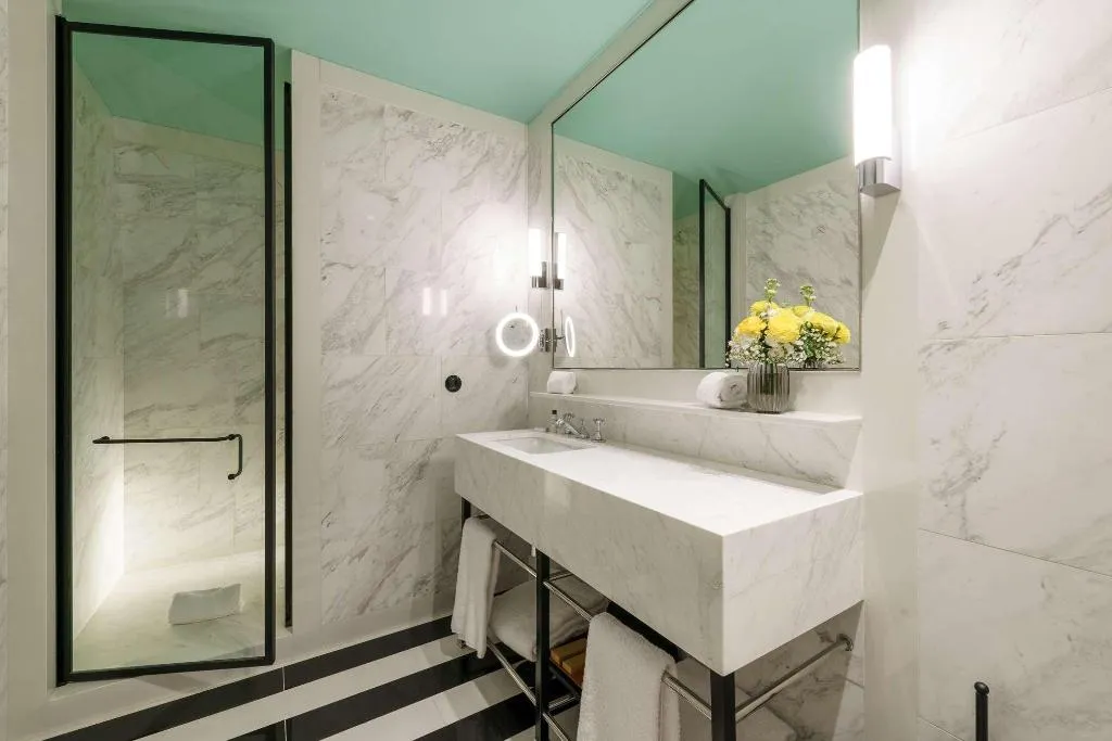 DOUBLE SUPERIOR WITH VIEWS Room, The Editory Boulevard Aliados Hotel, Porto