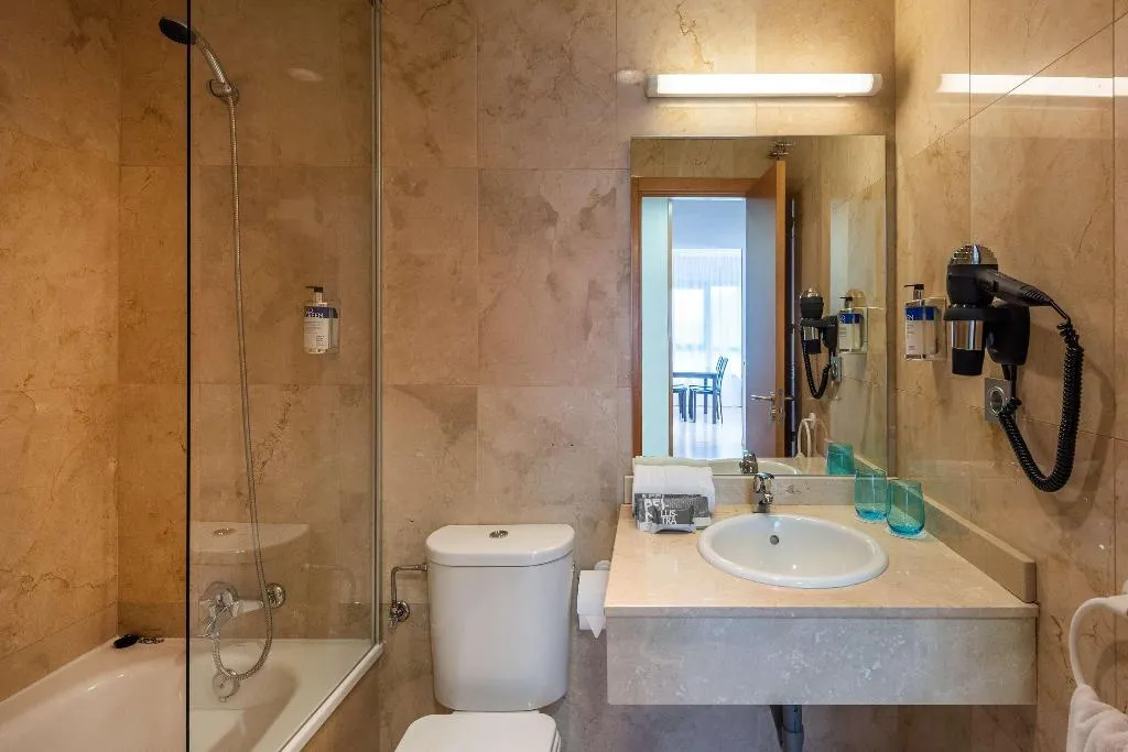 JUNIOR SUITE STANDARD Room, Madrid Airport Suites Affiliated By Melia, Madrid