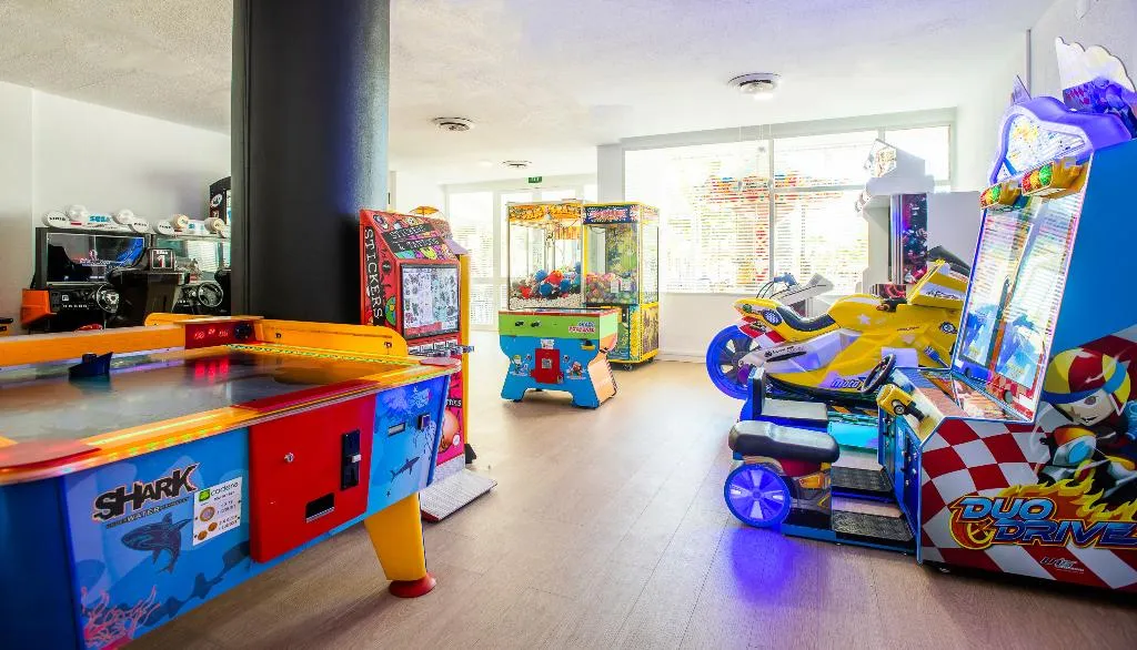 Sports and Entertainment, Globales Hotel Maioris, Majorca