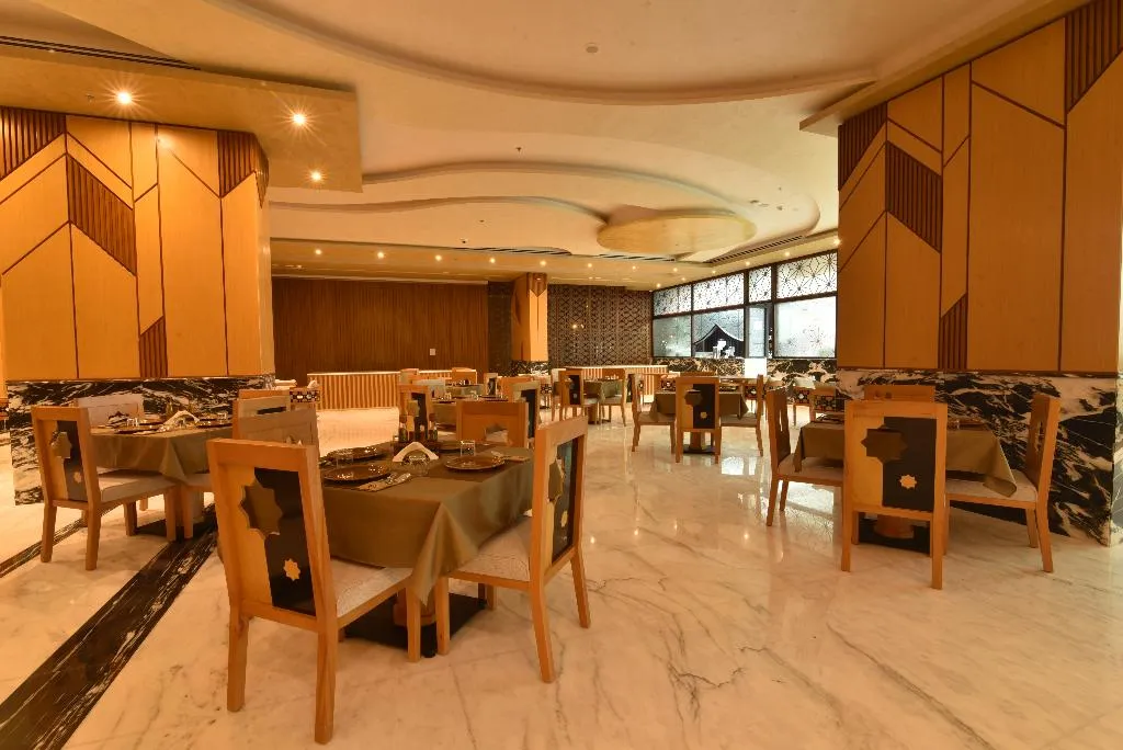 Restaurant, Luxe Grand Hotel Apartments, Dubai
