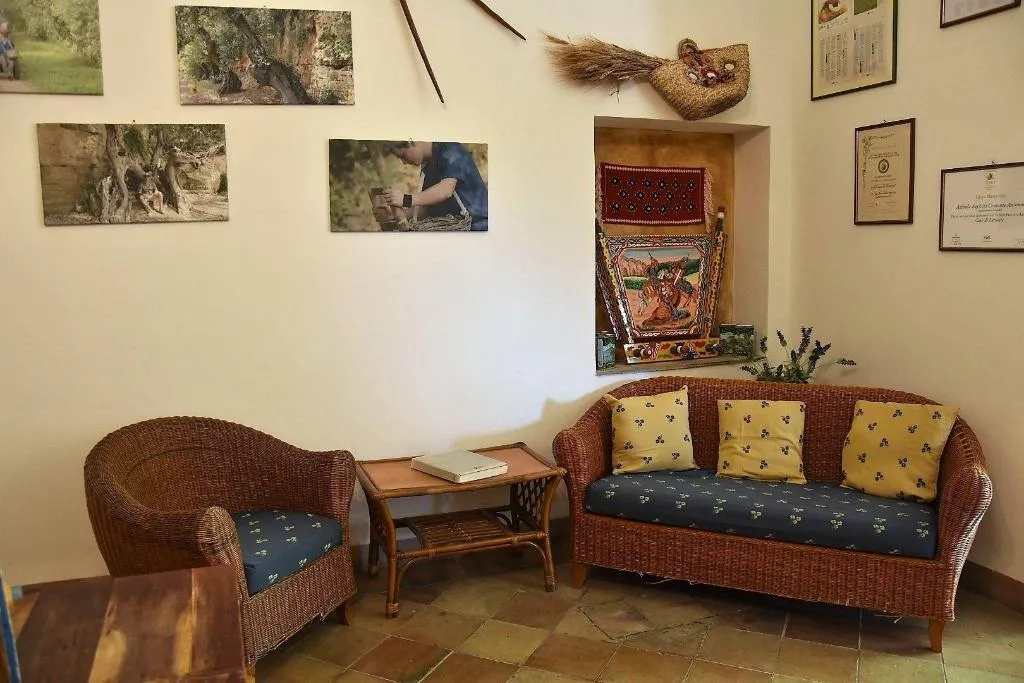 Lobby, Case di Latomie, Palermo