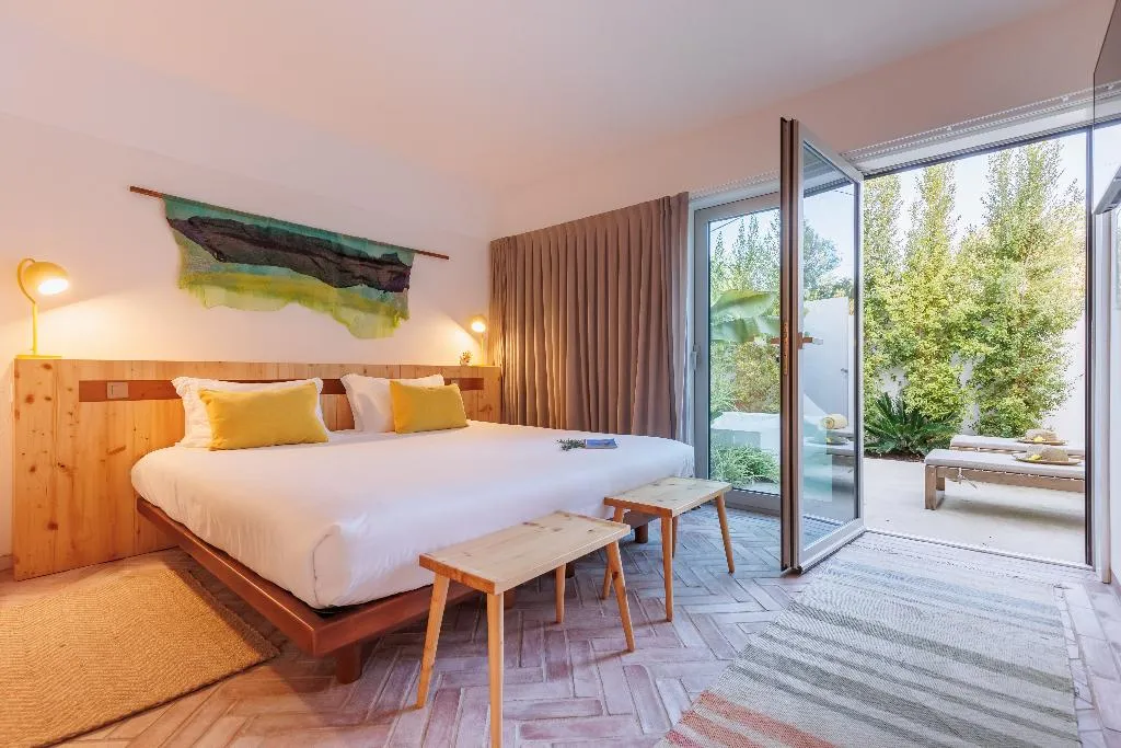 APARTMENT DELUXE ONE BED Room, Laranjal Farm House, Algarve