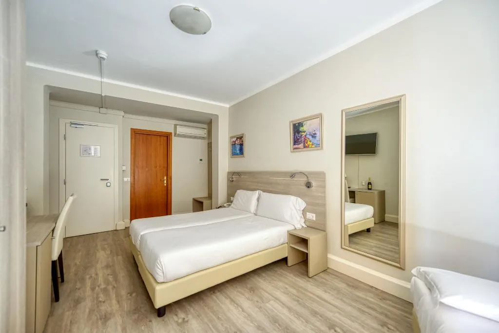 TRIPLE CLASSIC Room, Hotel Bazzoni et Du Lac, Milan