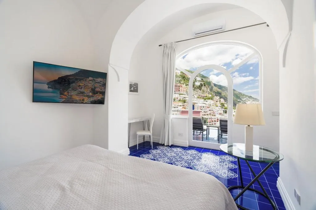 DOUBLE TWO QUEEN BEDS Room, Villa Magia, Naples
