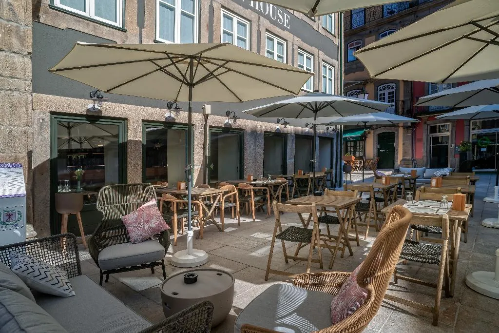 Terrace, Porta Nova Collection House, Porto