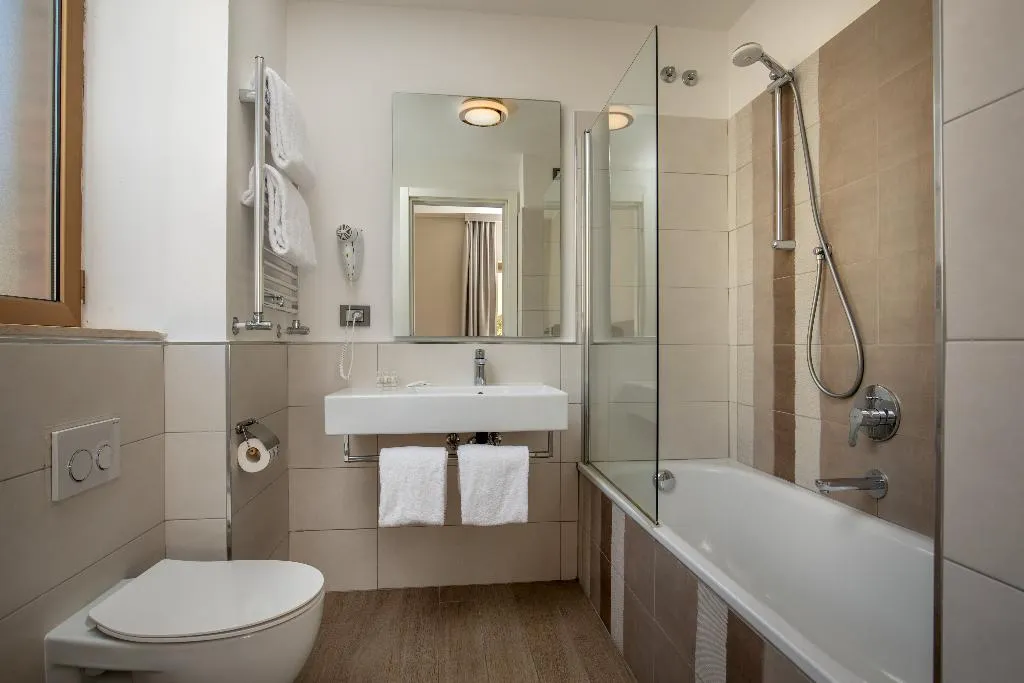 Double or Twin STANDARD Room, Fragrance St Peter Hotel, Rome