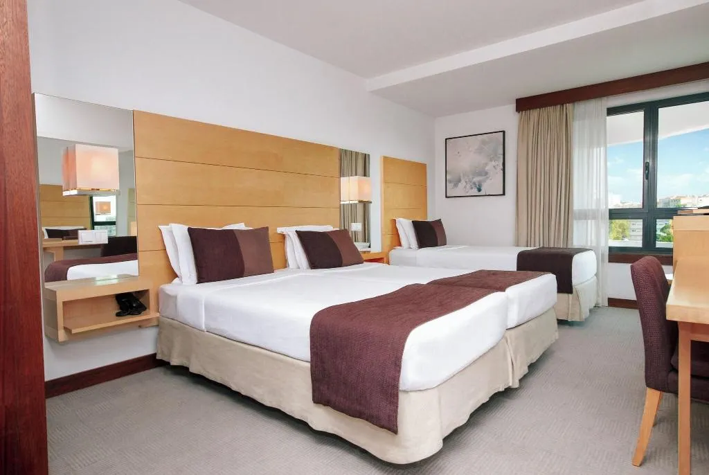 TRIPLE SUPERIOR WITH VIEWS Room, Hotel Açores Lisboa, Lisbon