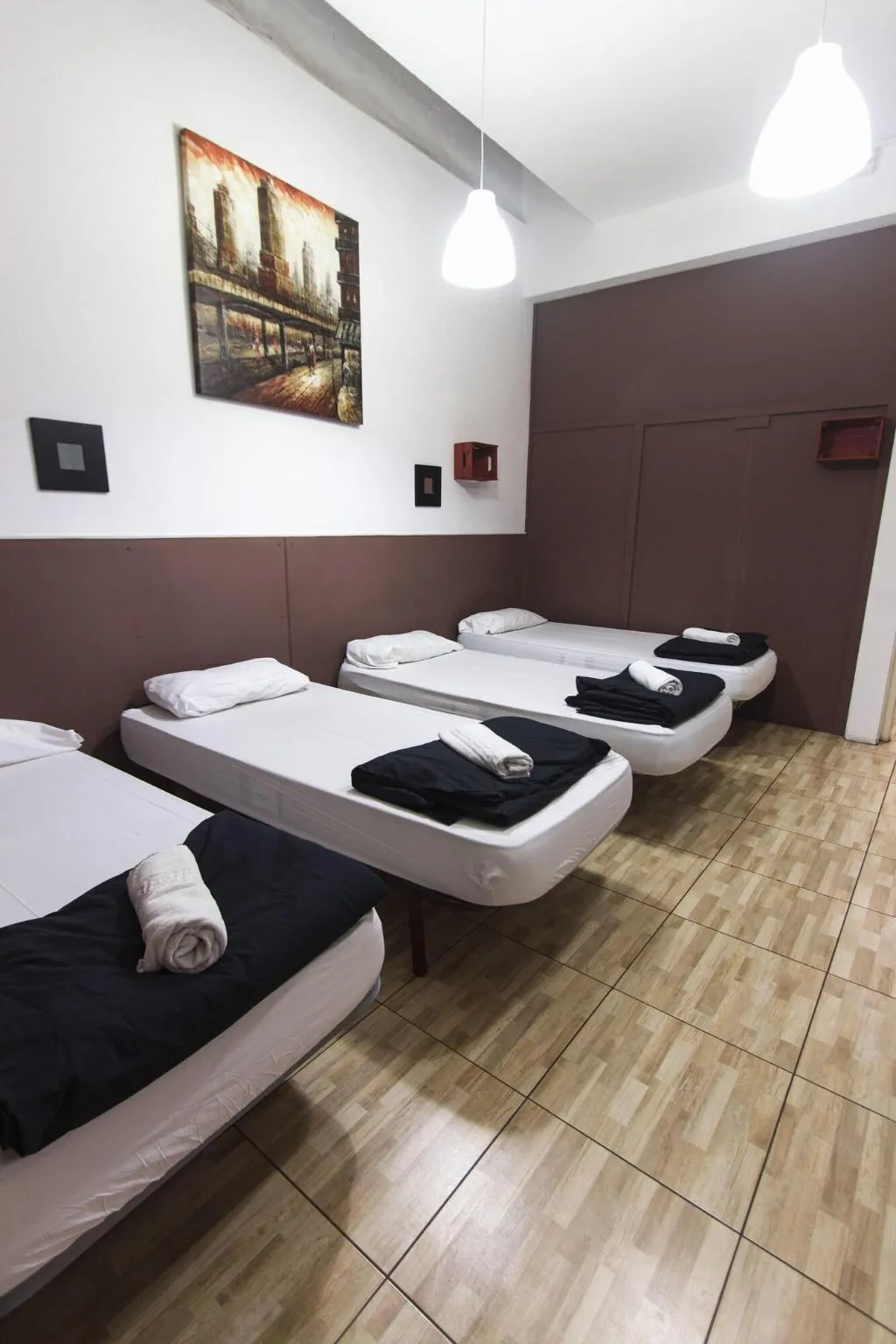 QUADRUPLE COMFORT Room, Break N Bed Hostel, Barcelona