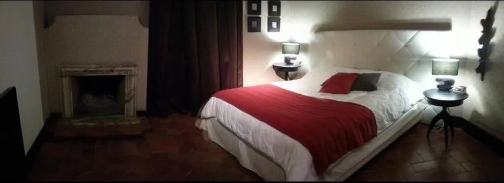 Room, Casa Calicantus, Milan