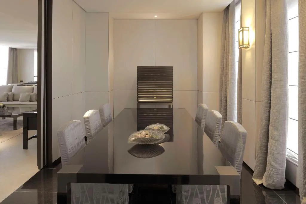 SUITE Presidential Room, Armani Hotel Milano, Milan