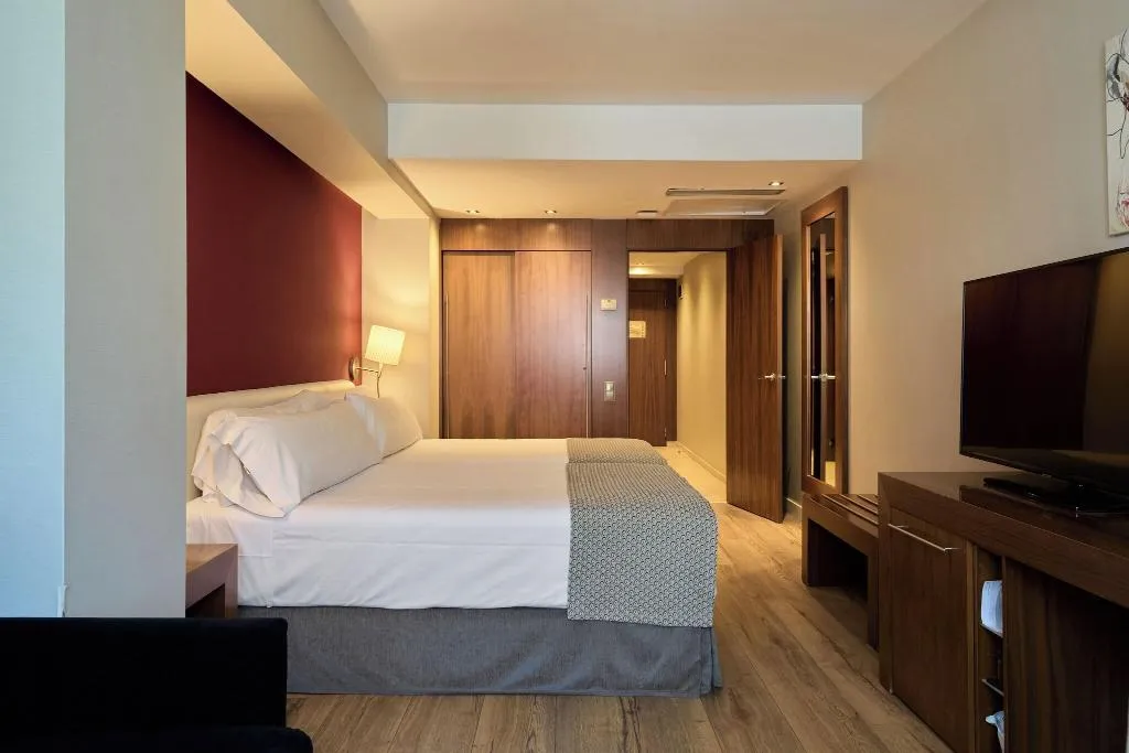 FAMILY ROOM STANDARD Room, Catalonia Ramblas, Barcelona