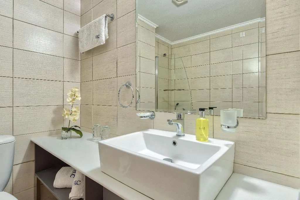 Room, Contessa, Zante